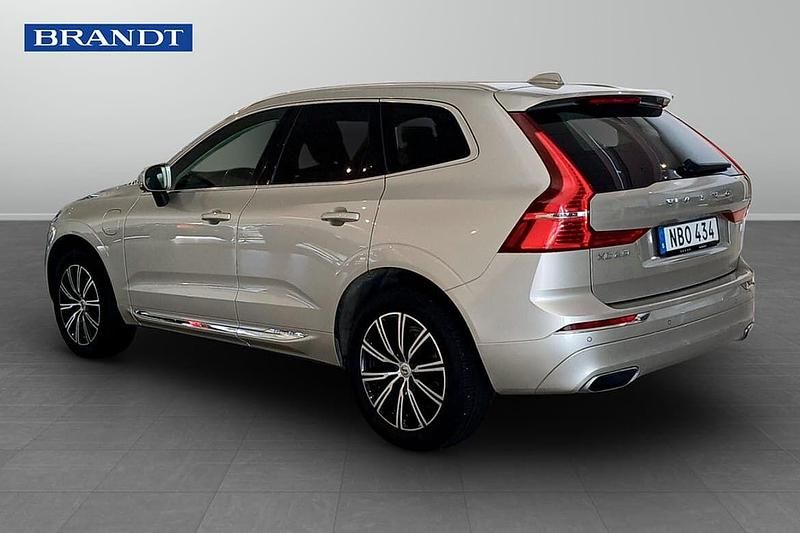 Ljusbrun (brun) Begagnad 2021 Volvo XC60 Inscription SUV | 429 000 kr (Bra pris) - Bild 1/4