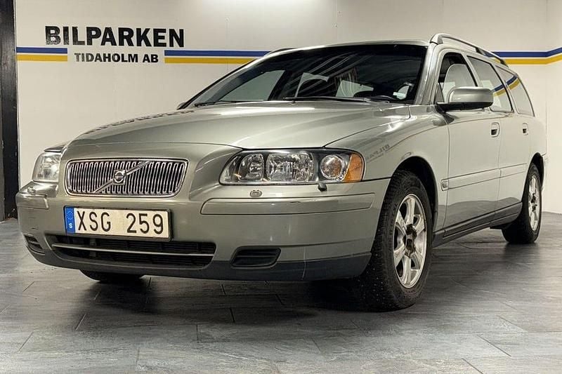 Ljusgrön Begagnad 2006 Volvo V70 Business Edition Kombi | 29 900 kr (Marknadspris) - Bild 1/4