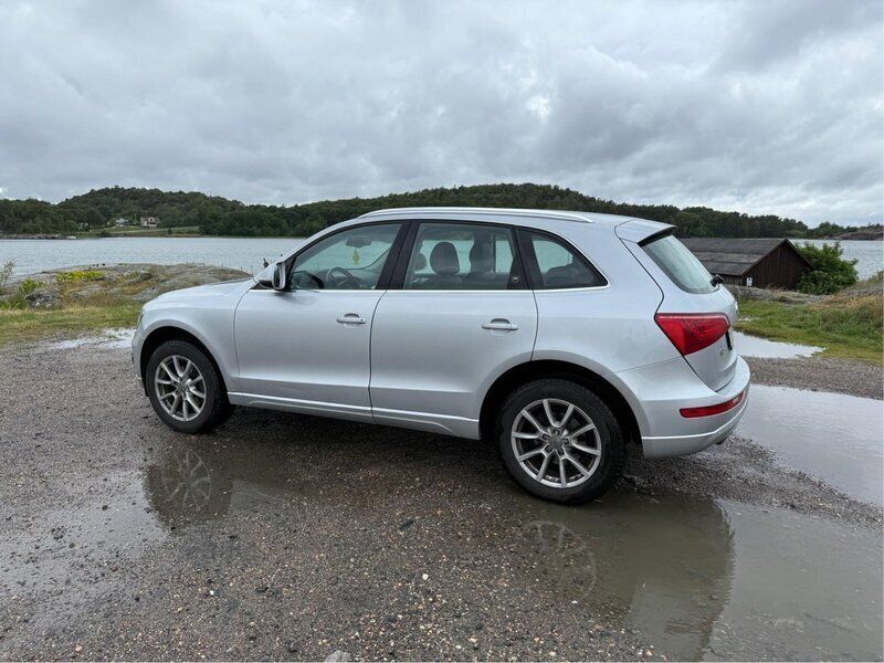 Silver Begagnad 2012 Audi Q5 Design SUV | 92 000 kr (Marknadspris) - Bild 1/4