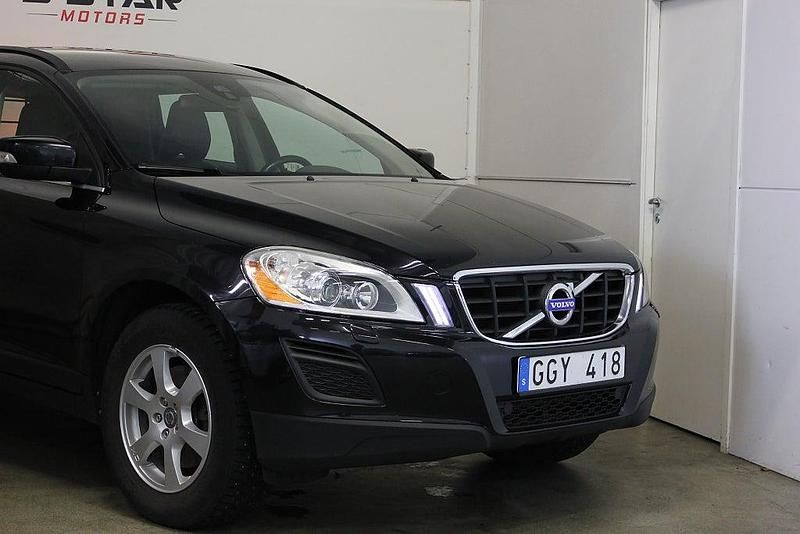 Begagnad Volvo XC60 Momentum 163 HK (119 kW) 2012 Svart SUV