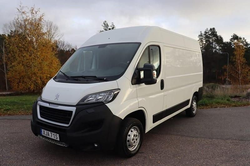 Vit Begagnad 2021 Peugeot Boxer Van | 249 900 kr (Superpris) - Bild 1/4