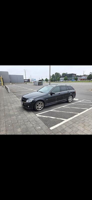 Begagnad 2008 Mercedes C320 Kombi | 35 000 kr - Bild 1/4