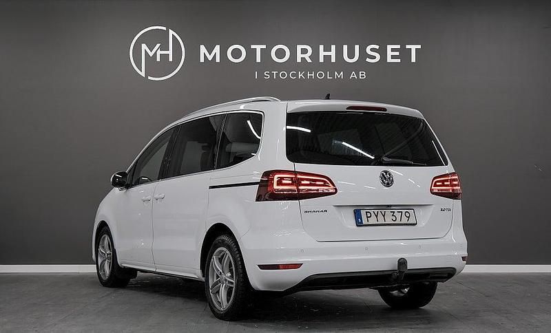 Begagnad VW Sharan 150 HK (110 kW) 2015 Vit Minibuss