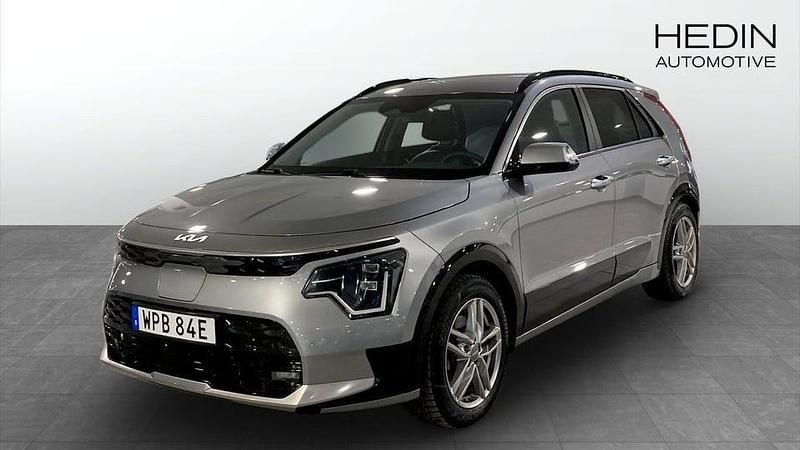 Grå Begagnad 2023 Kia e-Niro Advance SUV | 329 900 kr (Lite dyr) - Bild 1/4