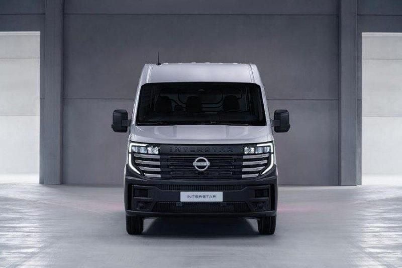 Vit Begagnad 2023 Nissan Interstar N-Connecta Van | 490 625 kr - Bild 1/3