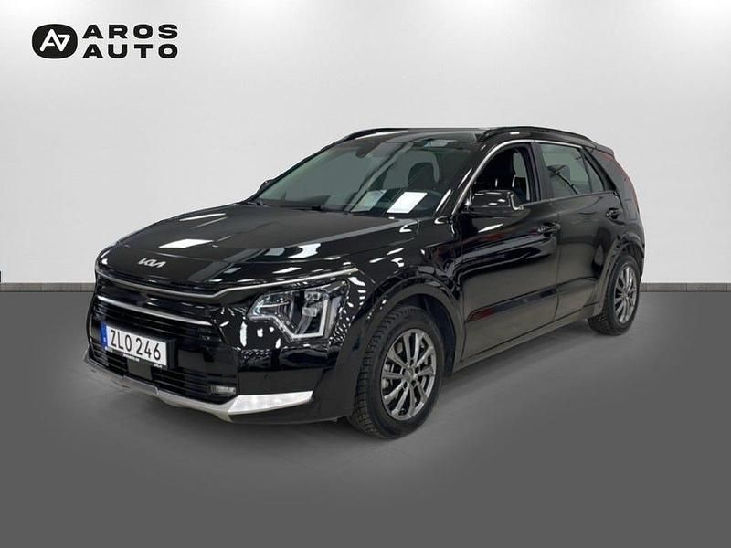 Svart Begagnad 2022 Kia Niro SUV | 309 900 kr (Marknadspris) - Bild 1/4