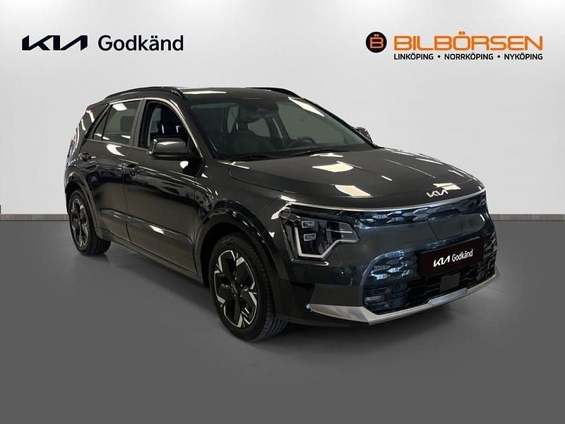 Begagnad Kia e-Niro 150 kW (204 HK) 2023 /agt/ interstellar grey SUV