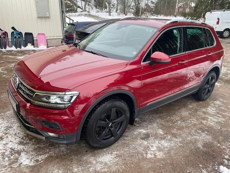 Begagnad VW Tiguan GT 190 HK (139 kW) 2018 Ruby red metallic SUV