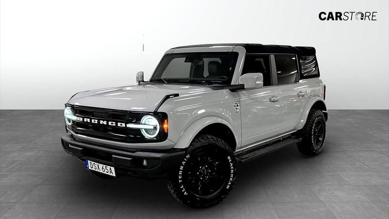 Grå Begagnad 2021 Ford Bronco Outer Banks SUV | 499 000 kr - Bild 1/4