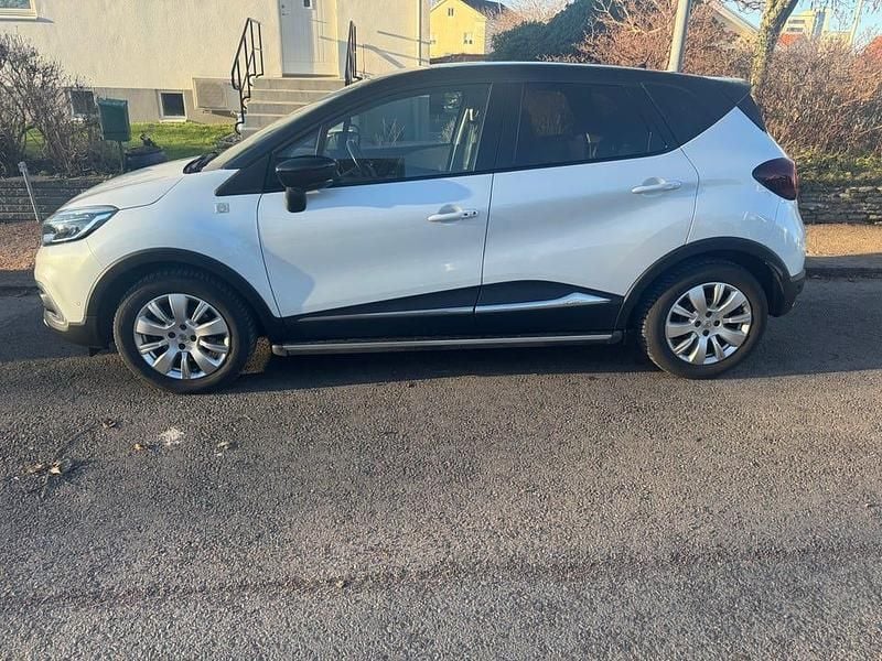 Begagnad 2018 Renault Captur SUV | 135 900 kr (Marknadspris) - Bild 1/2