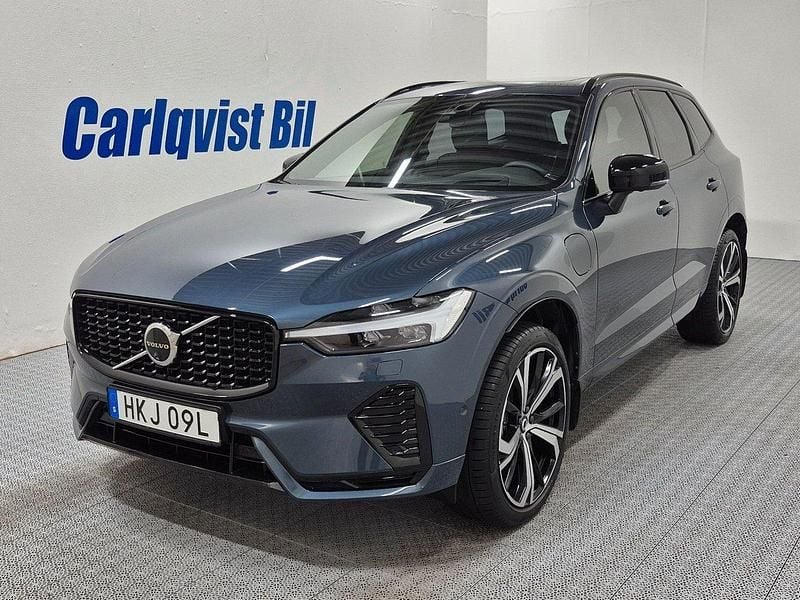 Mörkblå (denimblå metallic) Begagnad 2024 Volvo XC60 Ultimate SUV | 589 000 kr (Dyr) - Bild 1/4