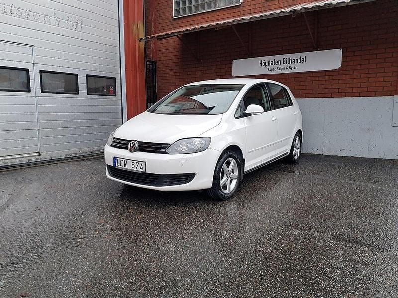Vit Begagnad 2010 VW Golf VI Halvkombi | 89 900 kr (Marknadspris) - Bild 1/4