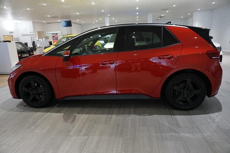 Begagnad VW ID.3 Pro Performance 150 kW (204 HK) 2023 P8a1zr  kings red metall Halvkombi