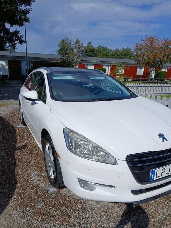 Vit Begagnad 2011 Peugeot 508 Kombi | 38 000 kr (Marknadspris) - Bild 1/4