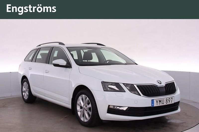 Vit Begagnad 2018 Skoda Octavia Kombi | 179 000 kr (Lite dyr) - Bild 1/4