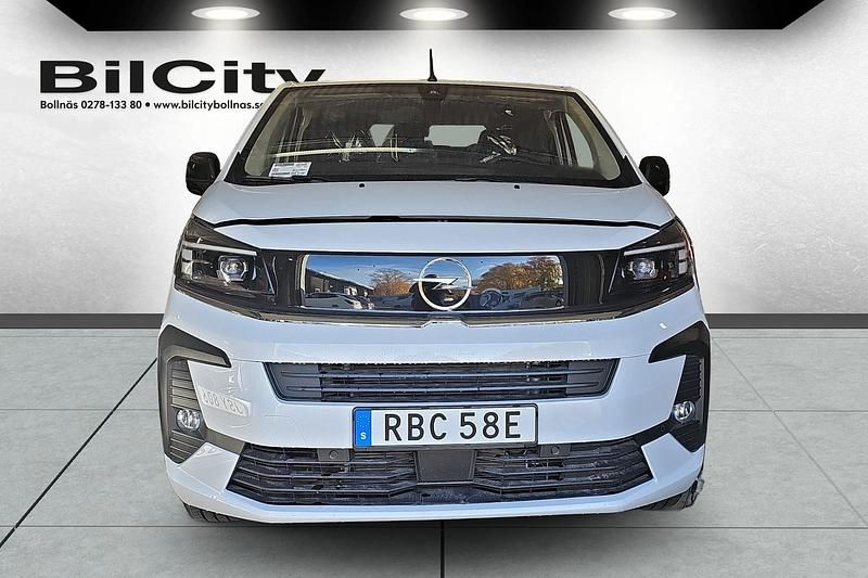 Begagnad Opel Vivaro 147 HK (108 kW) 2024 Vit Minibuss