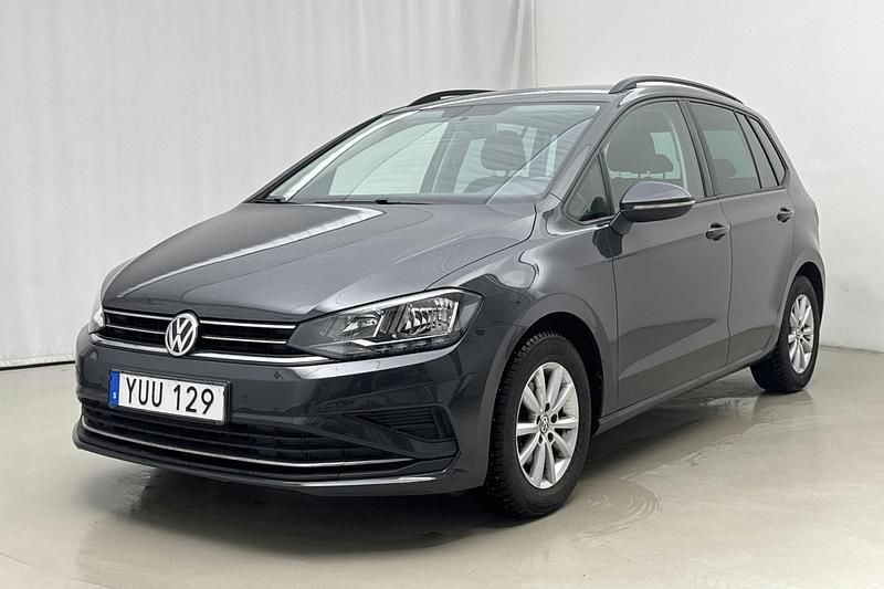Grå Begagnad 2019 VW Golf VII | 154 900 kr (Marknadspris) - Bild 1/4
