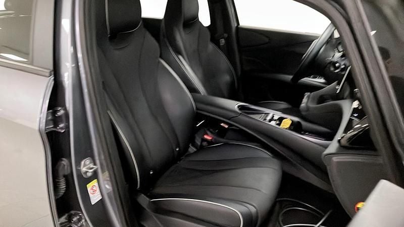 Begagnad BYD Dolphin Comfort 150 kW (204 HK) 2023 Grå Halvkombi