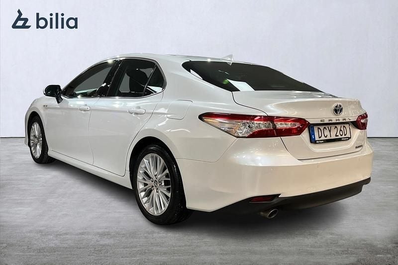 Begagnad Toyota Camry Hybrid Executive 220 HK (161 kW) 2020 Vit Sedan