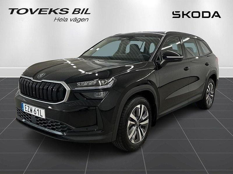 Svart (black magic pärleffekt me) Ny 2025 Skoda Kodiaq Selection SUV | 479 900 kr - Bild 1/4