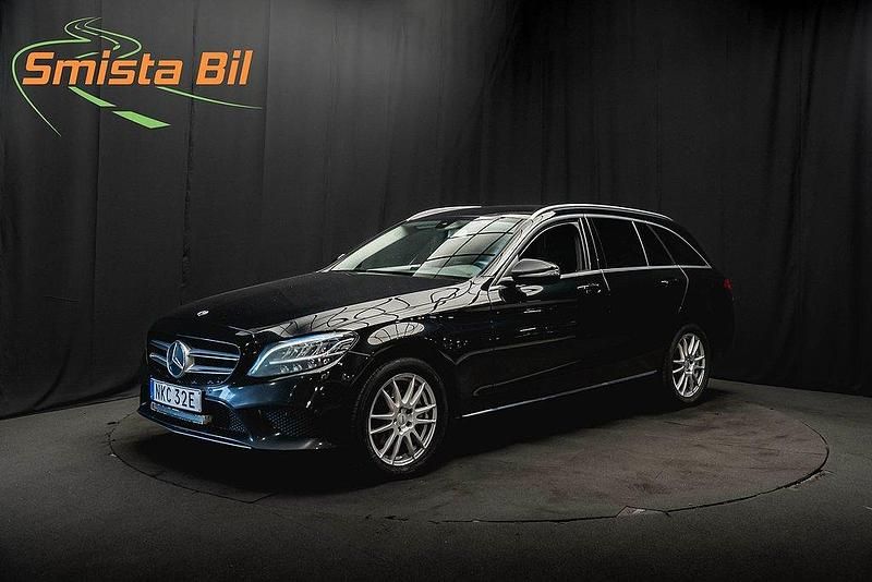 Svart Begagnad 2019 Mercedes C220 Kombi | 214 900 kr (Superpris) - Bild 1/3