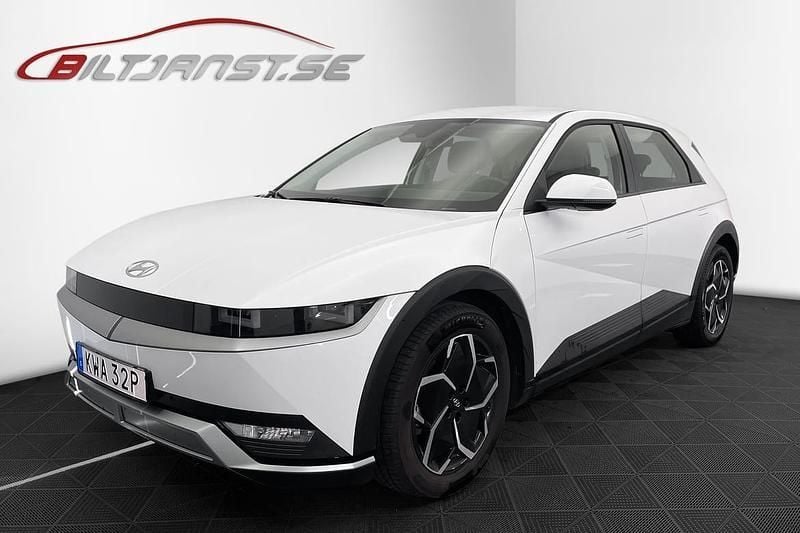 Vit Begagnad 2023 Hyundai Ioniq 5 Essential SUV | 419 900 kr - Bild 1/4