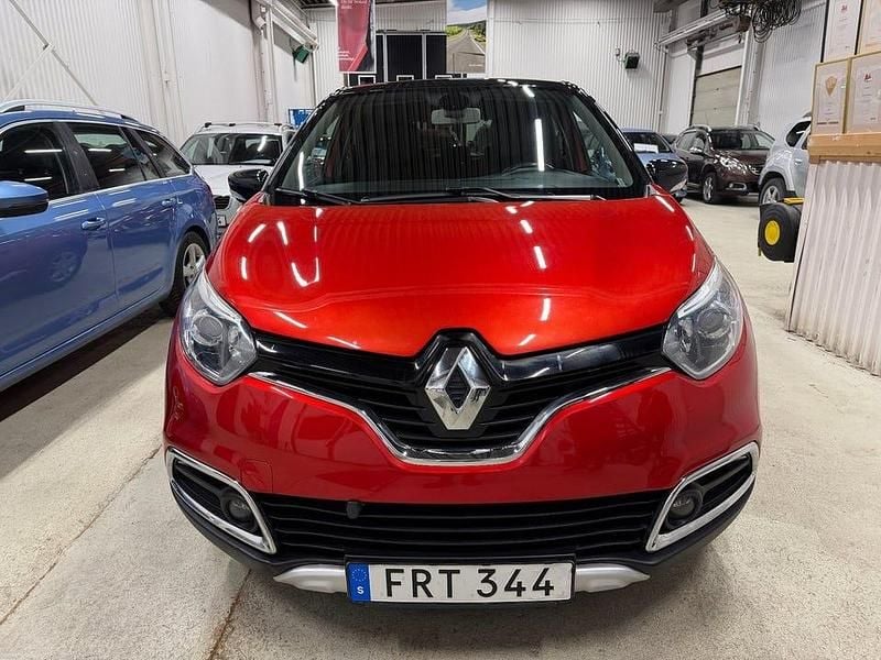 Flerfärgad Begagnad 2015 Renault Captur SUV | 99 500 kr (Marknadspris) - Bild 1/4