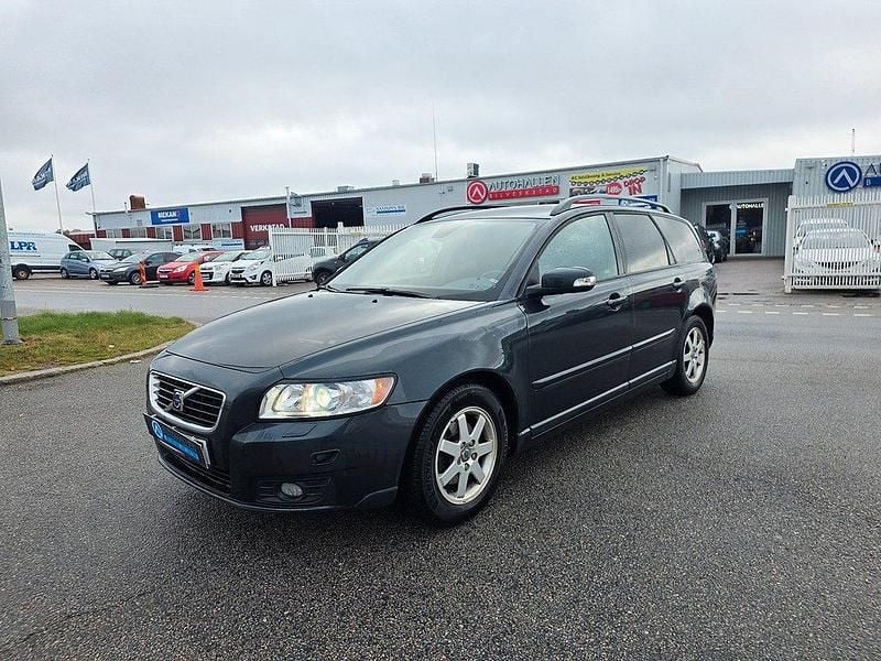 Mörkgrå Begagnad 2009 Volvo V50 Kombi | 52 900 kr (Lite dyr) - Bild 1/4