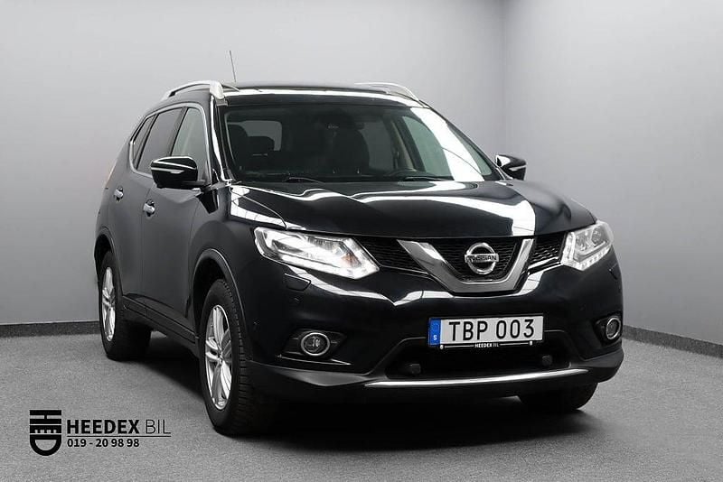 Black pearl Begagnad 2015 Nissan X-Trail 360º SUV | 129 800 kr (Marknadspris) - Bild 1/4