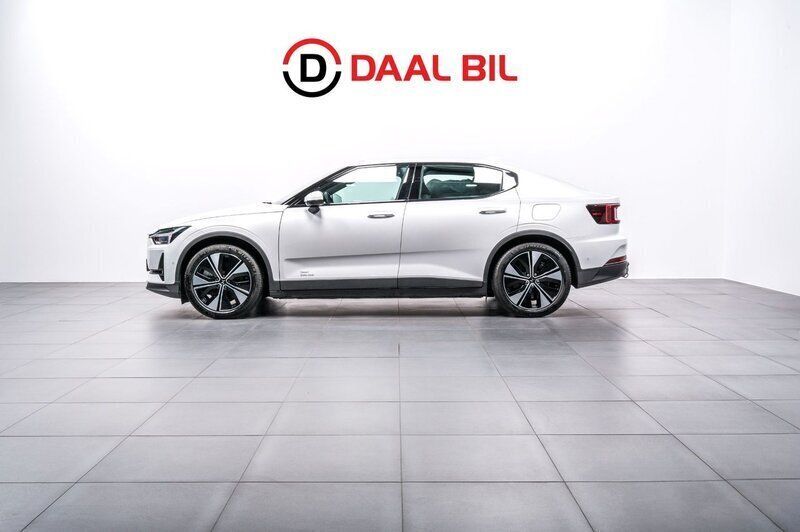 Vit Begagnad 2024 Polestar 2 Plus Sedan | 489 700 kr (Dyr) - Bild 1/4