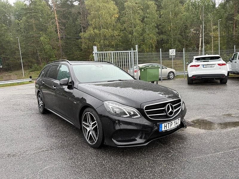 Svart Begagnad 2016 Mercedes E250 AMG Kombi | 179 900 kr (Marknadspris) - Bild 1/4