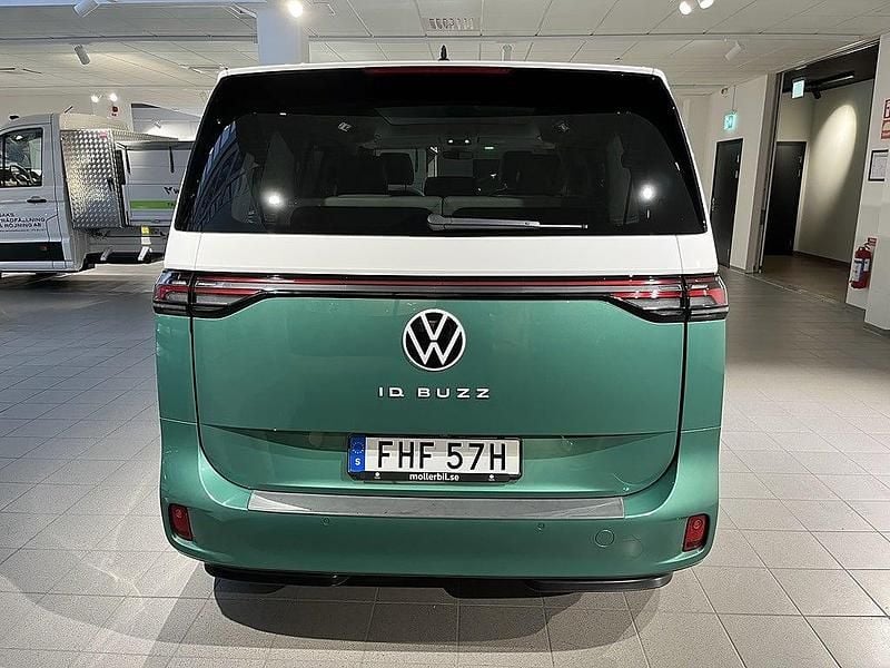 Begagnad VW ID. Buzz Pro 210 kW (286 HK) 2024 Flerfärgad Minibuss