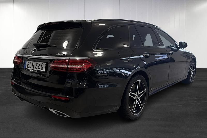 Begagnad Mercedes E300 2021 Svart