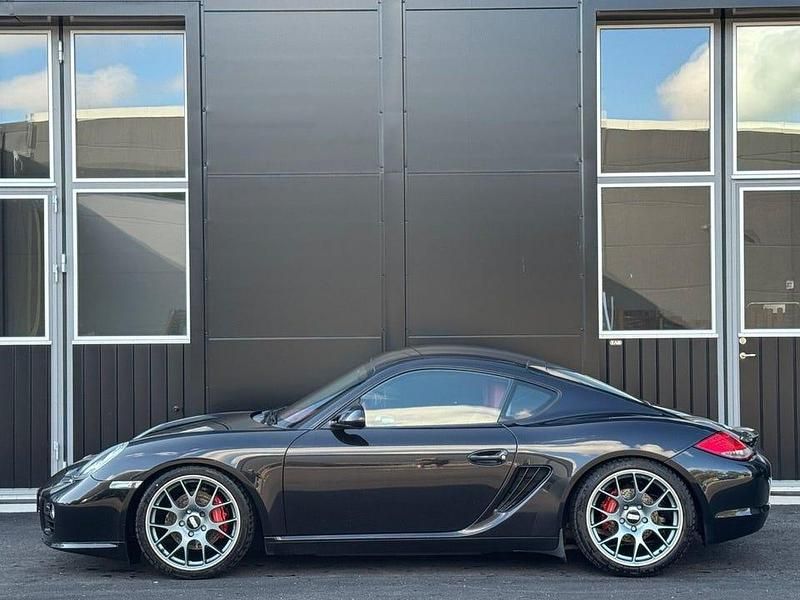 Begagnad Porsche Cayman S 320 HK (235 kW) 2009 Svart Sportkupé