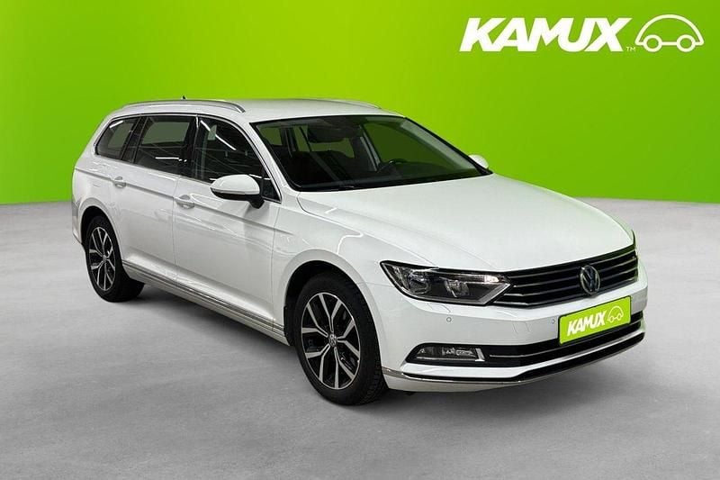 Vit Begagnad 2017 VW Passat Kombi | 217 900 kr (Marknadspris) - Bild 1/3