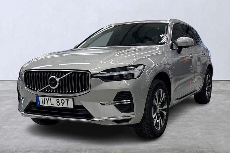 Begagnad Volvo XC60 Core 355 HK (261 kW) 2024 Silver SUV
