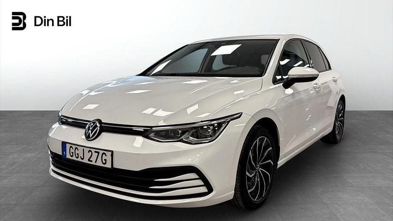 Vit (pure white) Begagnad 2020 VW Golf VII Halvkombi | 229 900 kr (Marknadspris) - Bild 1/4