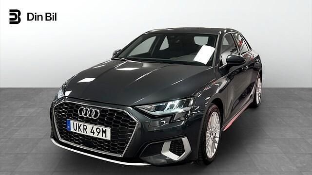 Manhattangrå metallic Begagnad 2022 Audi A3 Advanced Plus | 259 900 kr (Marknadspris) - Bild 1/4