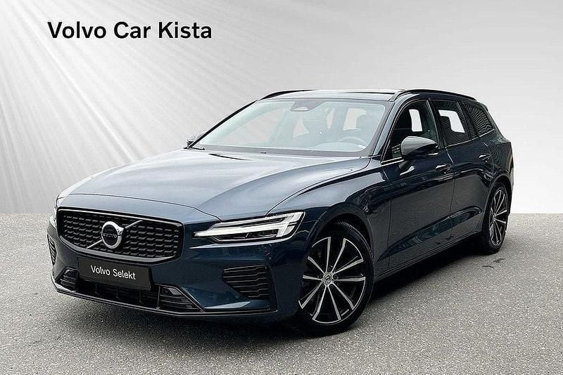 Blå Begagnad 2024 Volvo V60 Plus Kombi | 474 900 kr (Marknadspris) - Bild 1/3