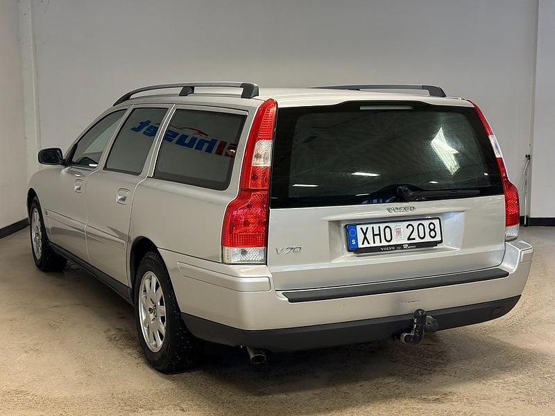 Begagnad Volvo V70 Business Edition 140 HK (102 kW) 2005 Grå Kombi