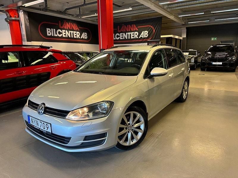 Silver metallic Begagnad 2013 VW Golf VII Kombi | 139 000 kr (Marknadspris) - Bild 1/4