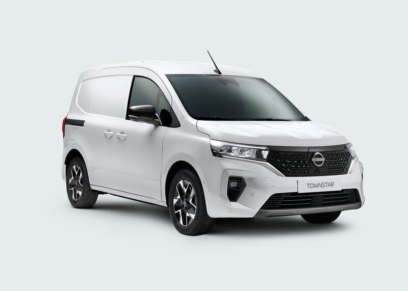 Ny 2025 Nissan Townstar N-Connecta Minibuss | 428 625 kr - Bild 1/4