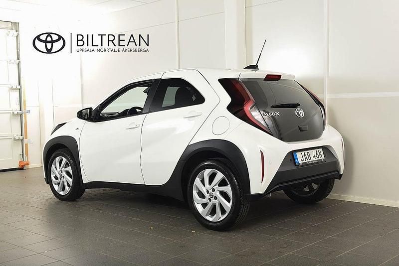 Begagnad Toyota Aygo X Comfort 72 HK (52 kW) 2022 Vit SUV