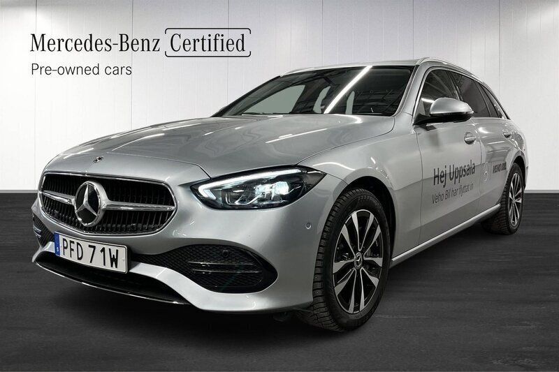 Silver Begagnad 2025 Mercedes C300e Kombi | 509 900 kr (Superpris) - Bild 1/4