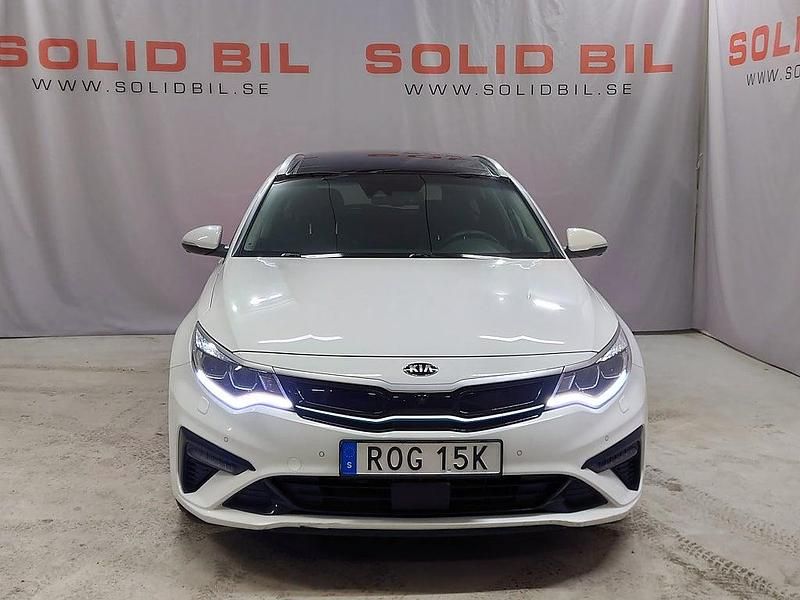 Begagnad Kia Optima Advance 205 HK (150 kW) 2019 Vit Kombi