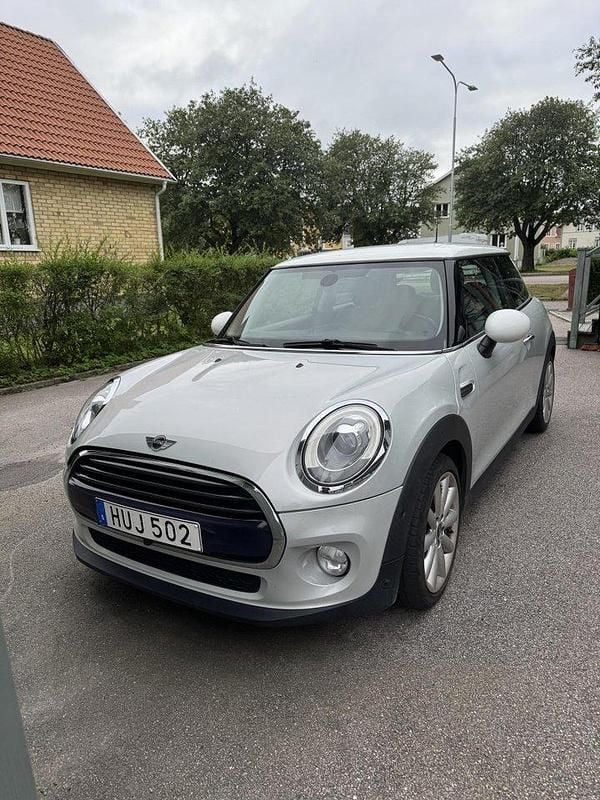 Silver Begagnad 2016 Mini Cooper Chili Halvkombi | 139 999 kr (Bra pris) - Bild 1/4