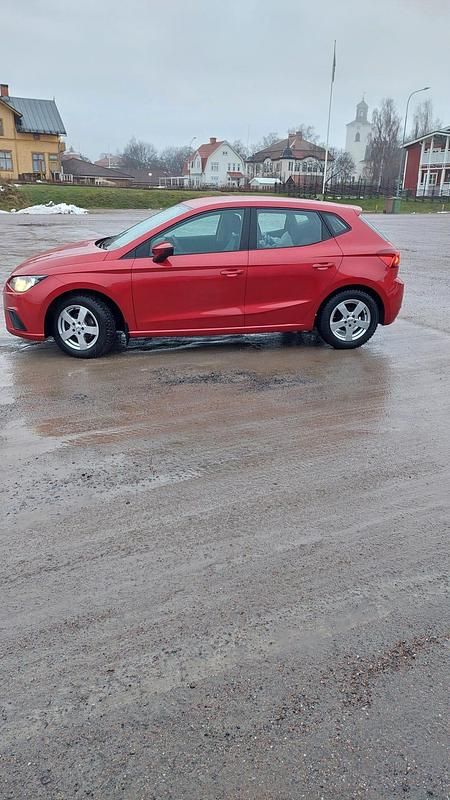 Begagnad 2019 Seat Ibiza Halvkombi | 110 000 kr (Marknadspris) - Bild 1/4