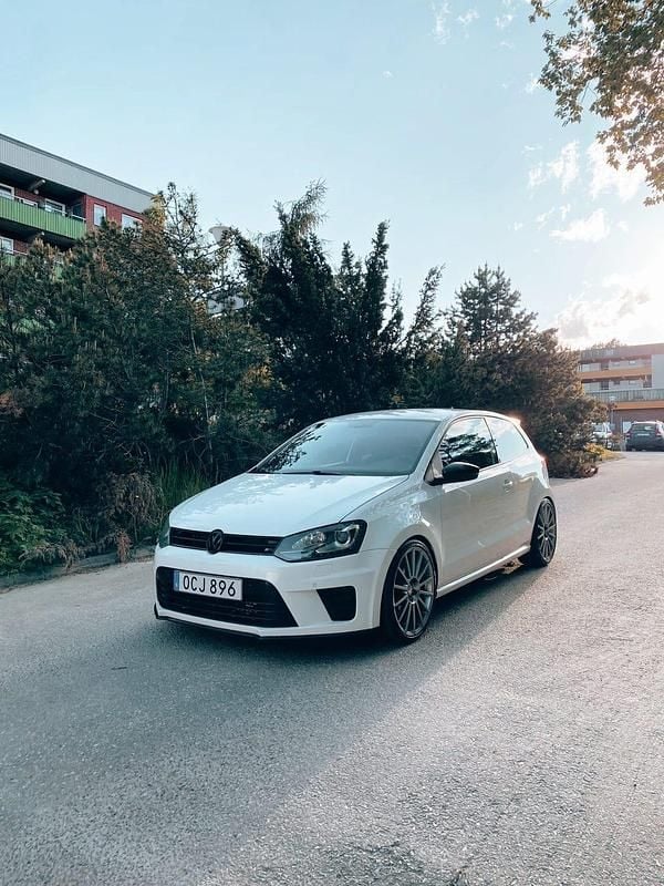 Begagnad VW Polo R 220 HK (161 kW) 2014