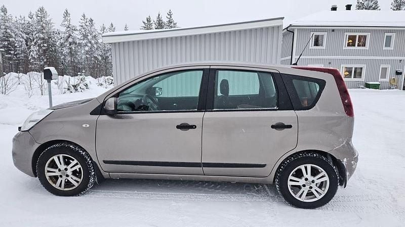 Begagnad Nissan Note 88 HK (64 kW) 2010 Halvkombi