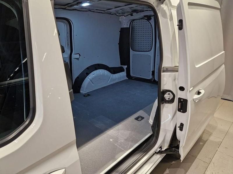 Begagnad VW Caddy 122 HK (89 kW) 2023 Vit Minibuss